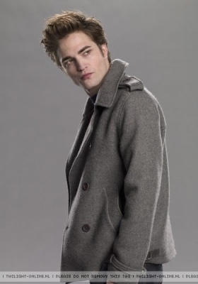 Edward-Twilight-Promotional-Photoshoot-edward-cullen-13804957-280-400